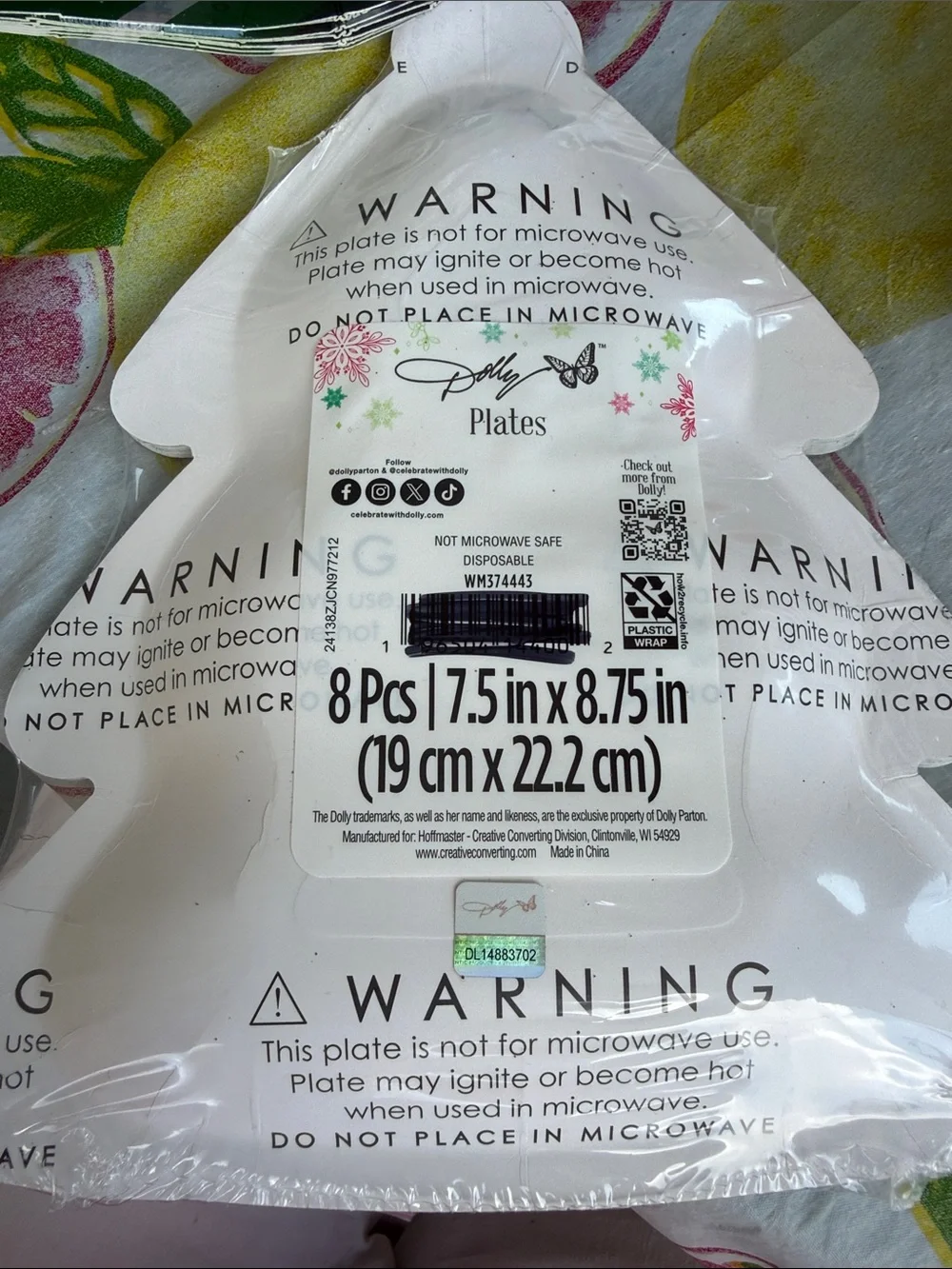 NWT Sealed DOLLY PARTON Tree-Shaped Serving Plates 8 pieces 7.5 x 8.5”